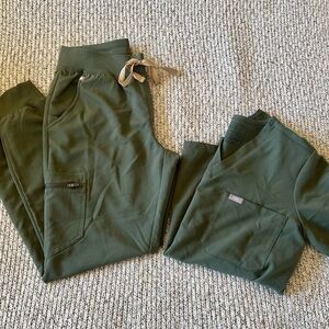 Green Scrub Set/washed never worn
